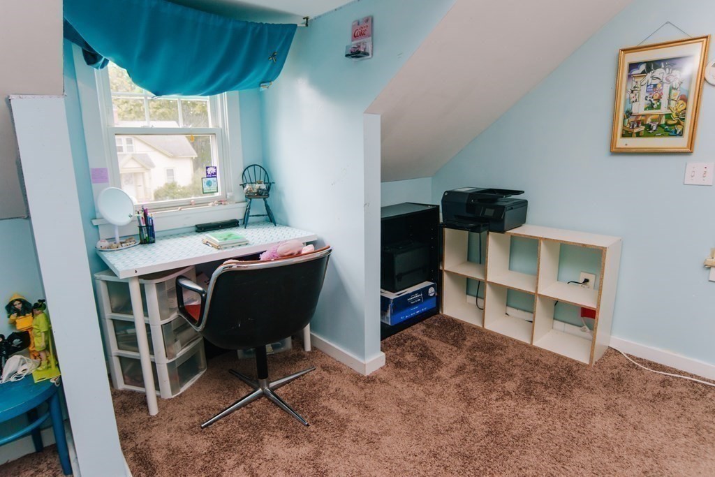 17 Chilson Street Springfield, MA 01118 - Photo 26 of 35