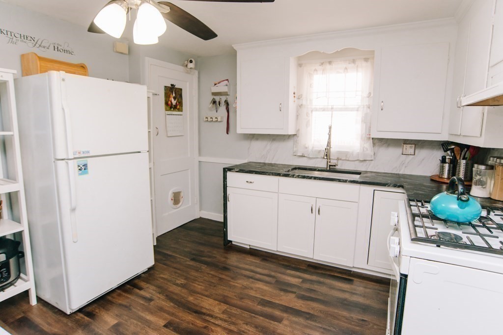 17 Chilson Street Springfield, MA 01118 - Photo 8 of 35