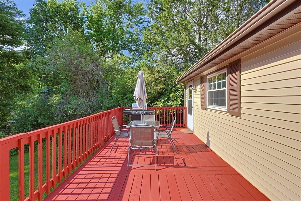 6 Woodland Road Wales, MA 01081 - Photo 6 of 19