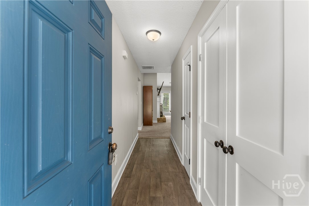 150 Paul Smith Road Hull, GA 30646 - Photo 7 of 24 Foyer