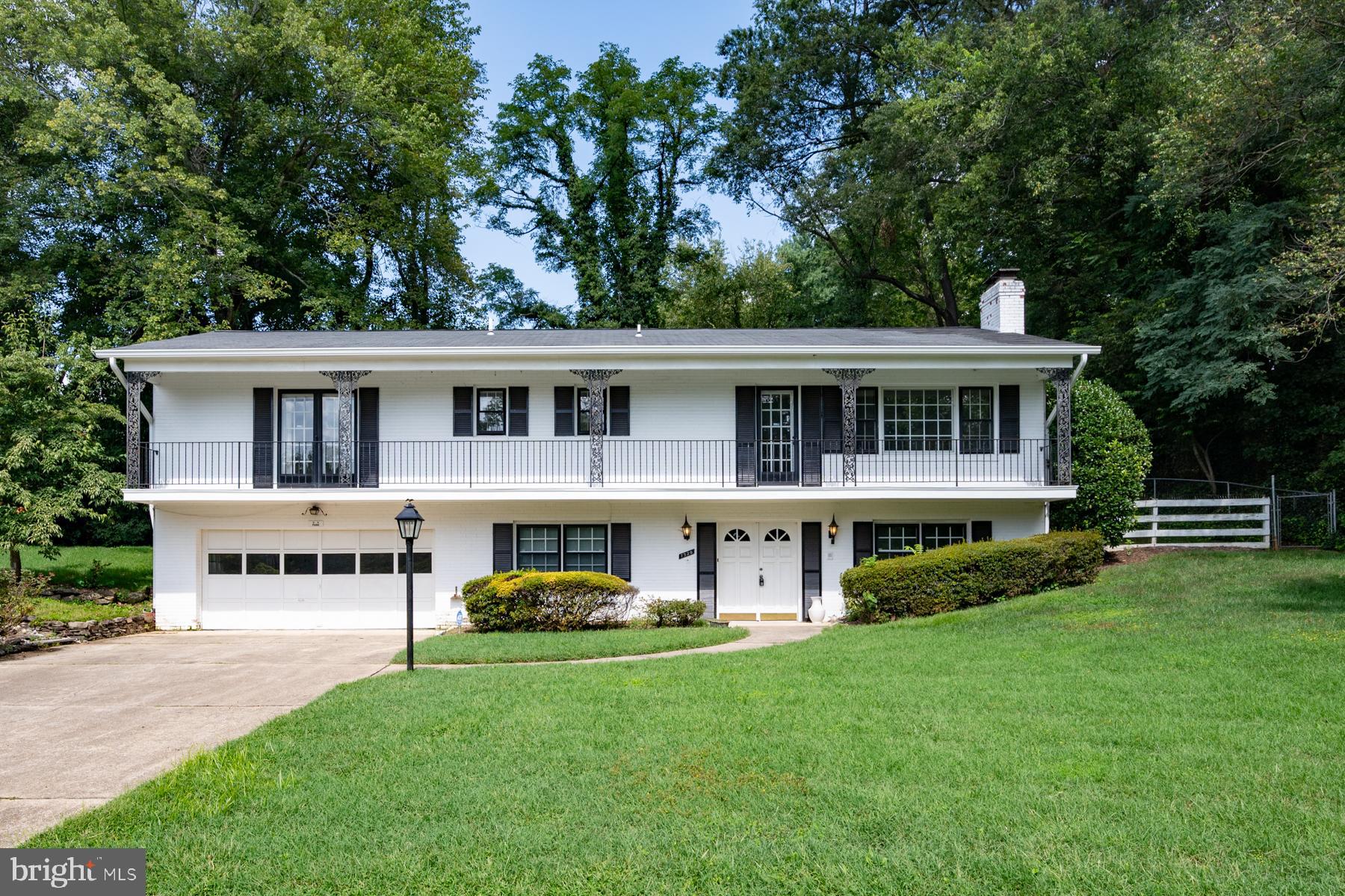 7320 Range Road Alexandria, VA 22306 - Photo 1 of 46 Stately home with front balcony