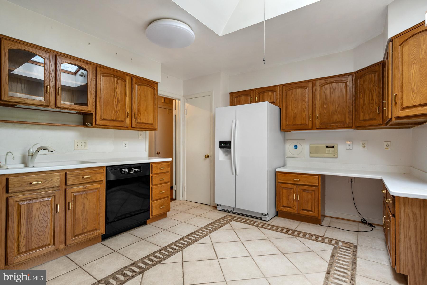 7320 Range Road Alexandria, VA 22306 - Photo 16 of 46 kitchen with skylight