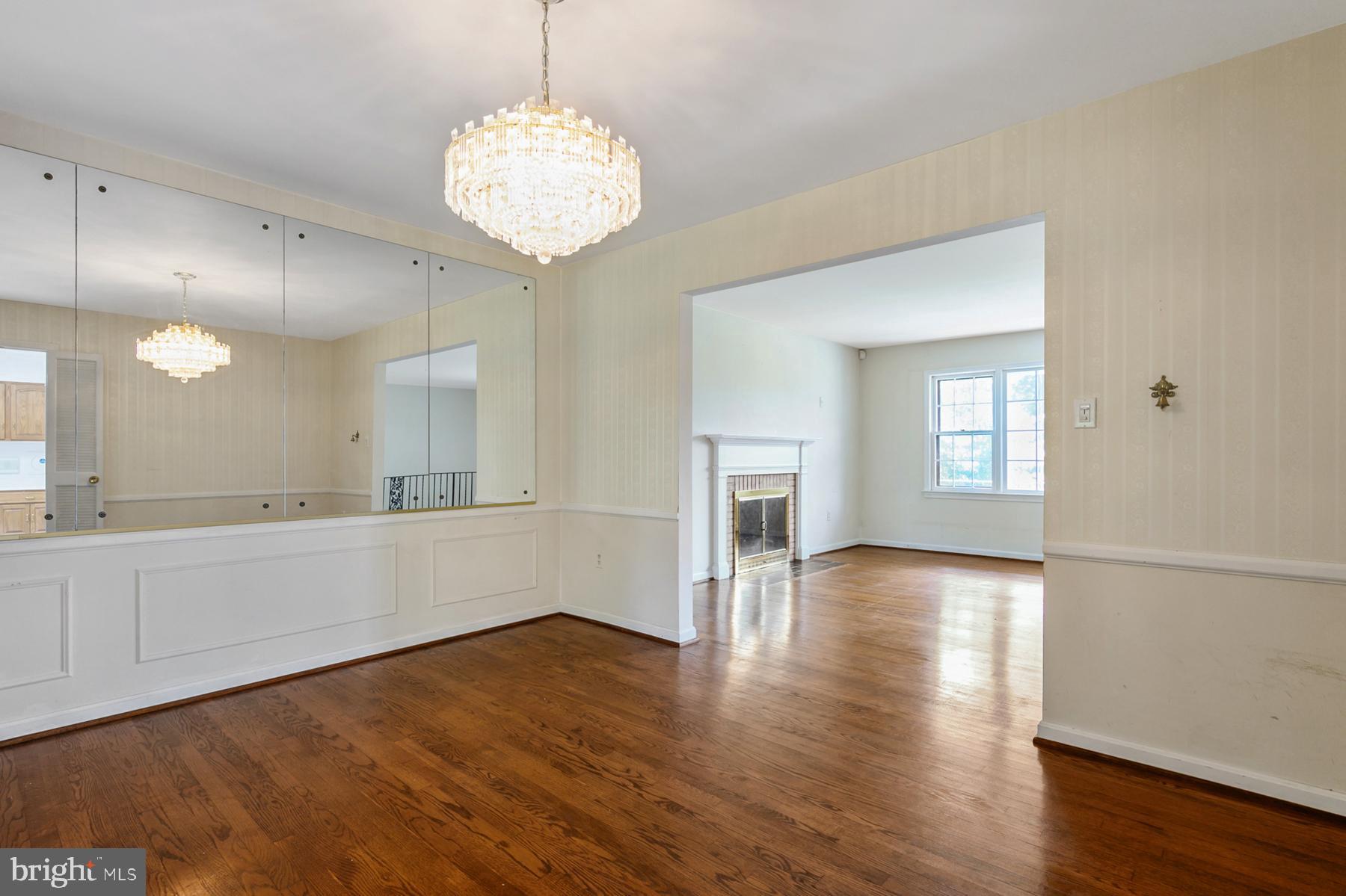 7320 Range Road Alexandria, VA 22306 - Photo 18 of 46 Separate dining room