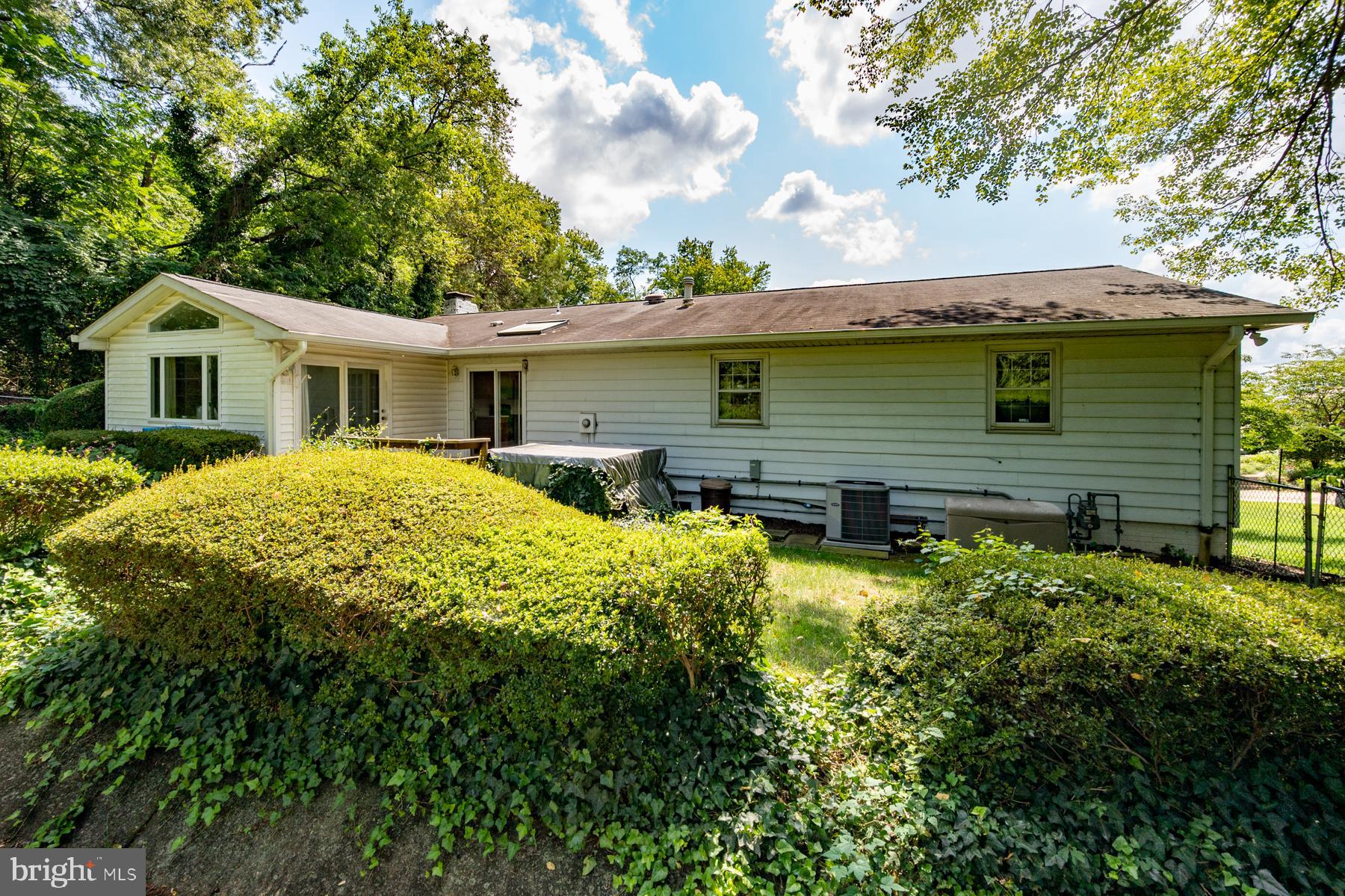 7320 Range Road Alexandria, VA 22306 - Photo 37 of 46 Rear view of home