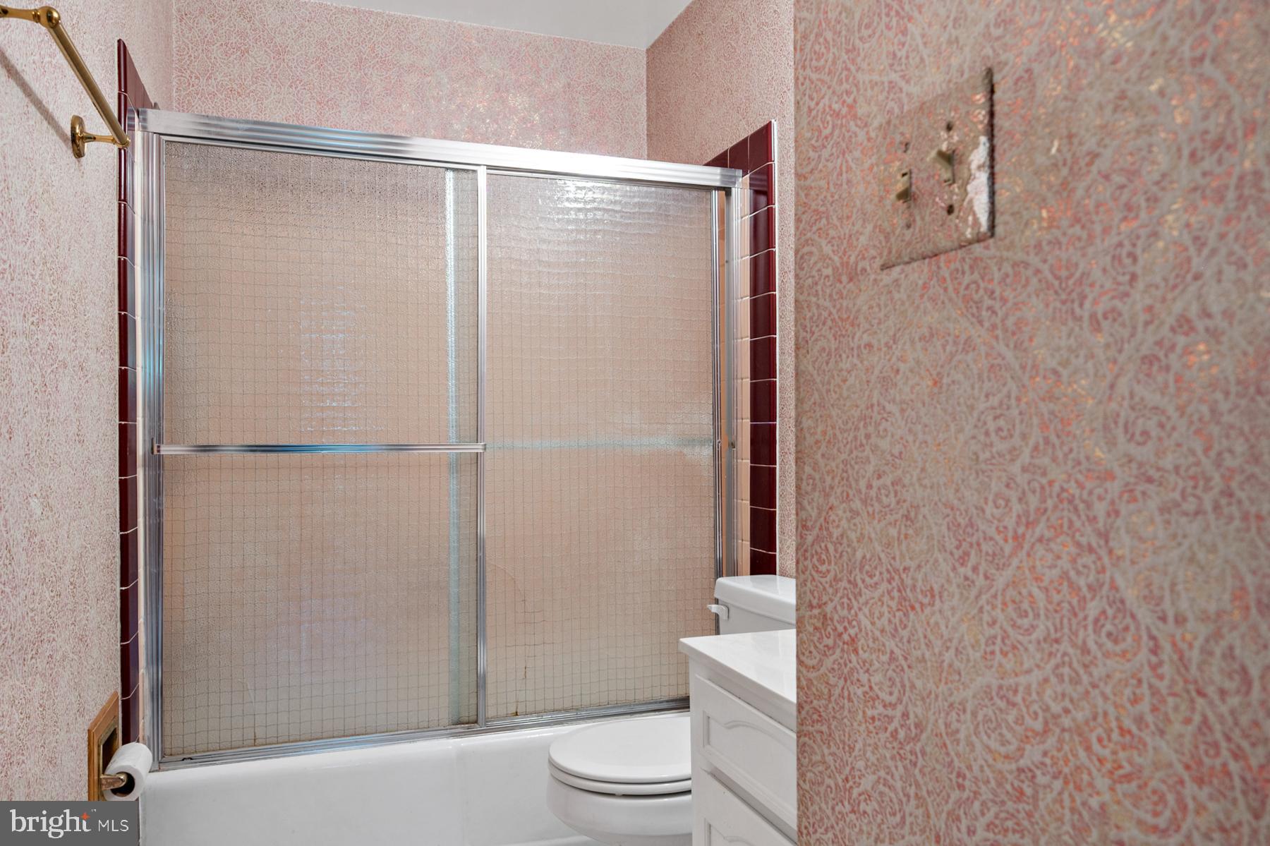 7320 Range Road Alexandria, VA 22306 - Photo 10 of 46 Main level. full bath