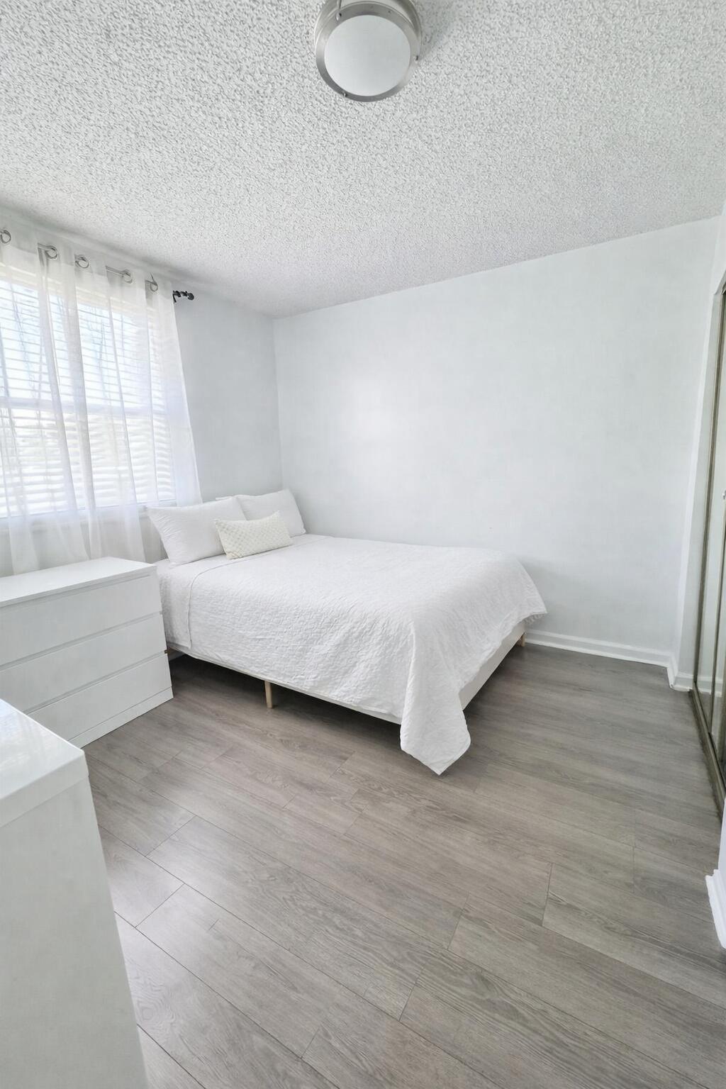 6538 Abbey Road Parkland, FL 33067 - Photo 11 of 18 ChatGPT Image Mar 25, 2026 at 10_35_32 A