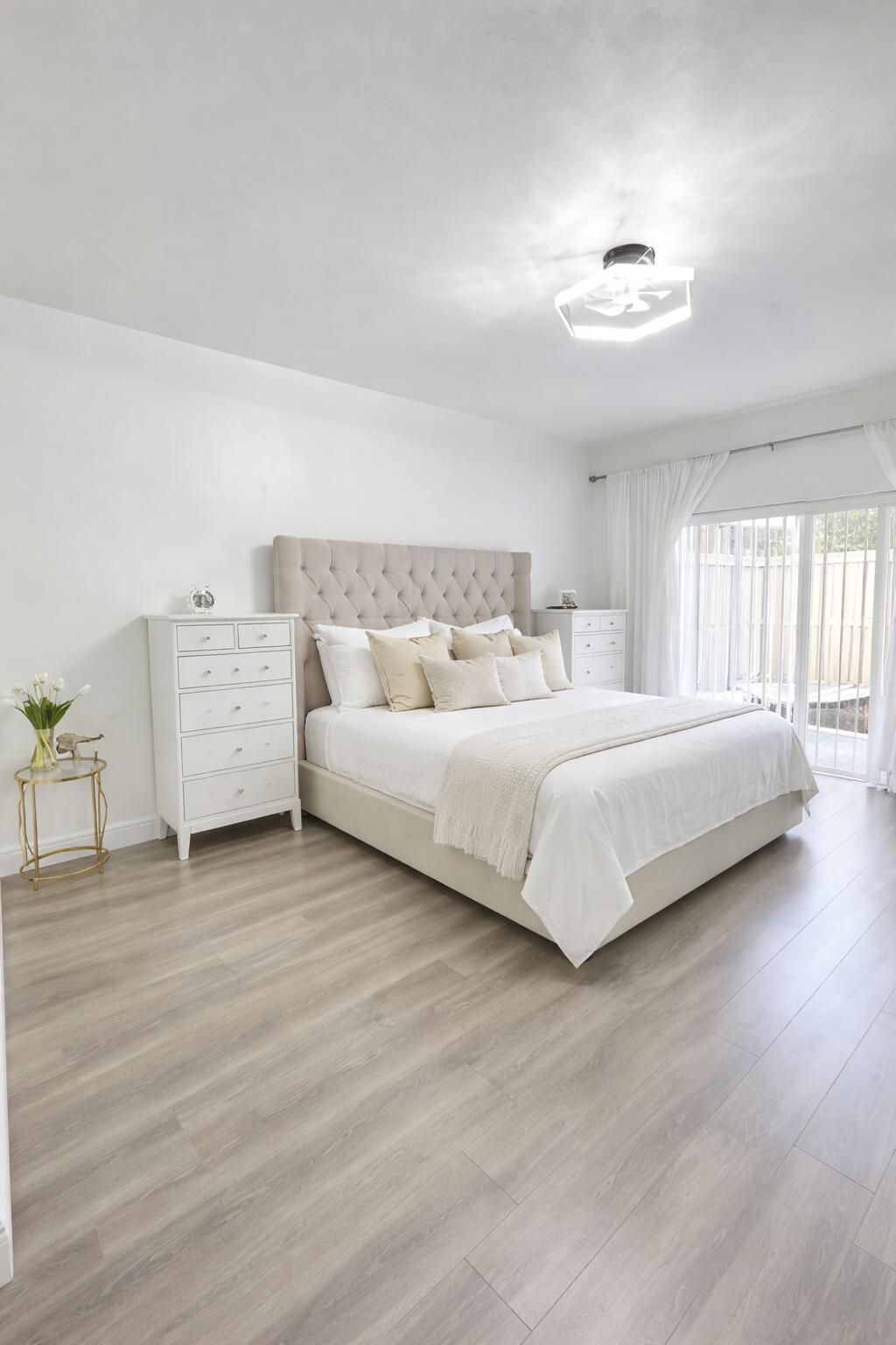 6538 Abbey Road Parkland, FL 33067 - Photo 7 of 18 ChatGPT Image Mar 25, 2026 at 10_35_43 A