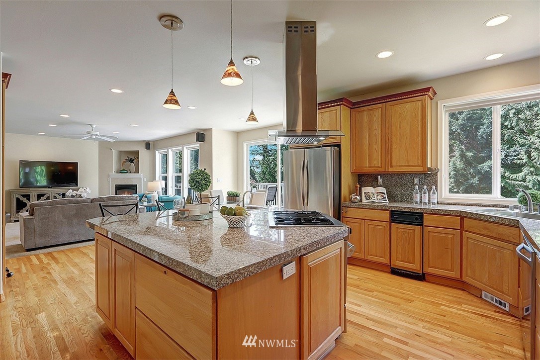 17129 Southeast 100th Street Renton, WA 98059 - Photo 13 of 30