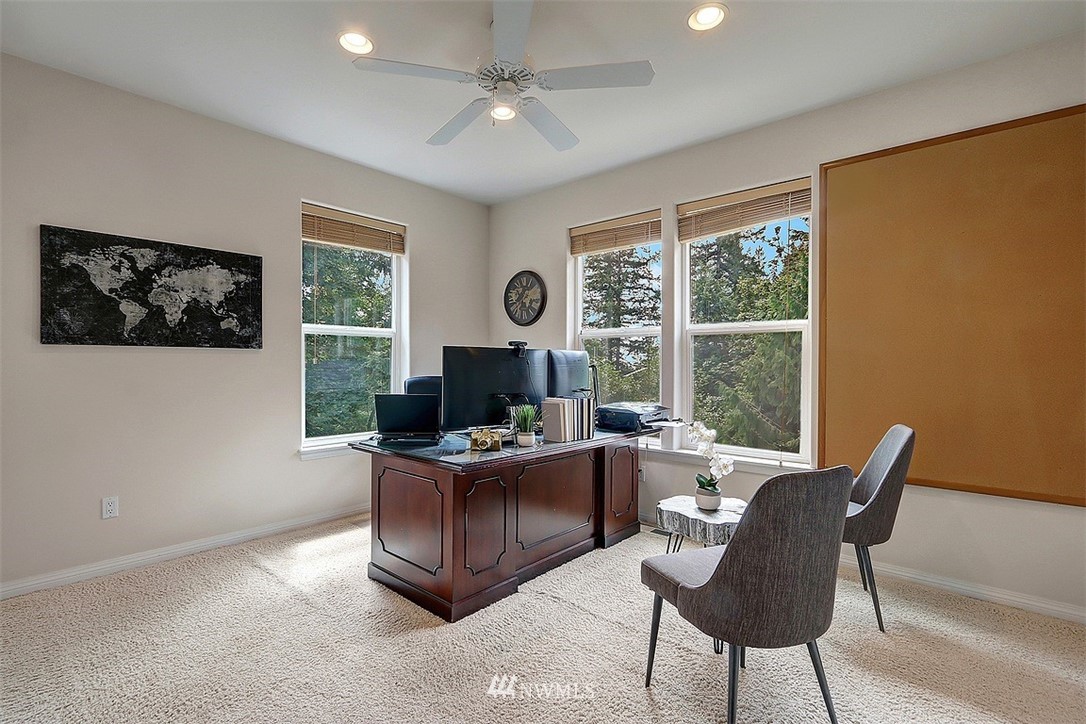 17129 Southeast 100th Street Renton, WA 98059 - Photo 15 of 30