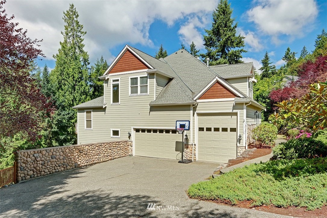 17129 Southeast 100th Street Renton, WA 98059 - Photo 3 of 30