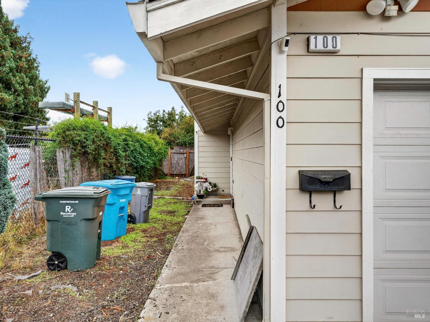 100-102 West 8th Street Santa Rosa, CA 95401 - Photo 29 of 32 a view of a porch with furniture