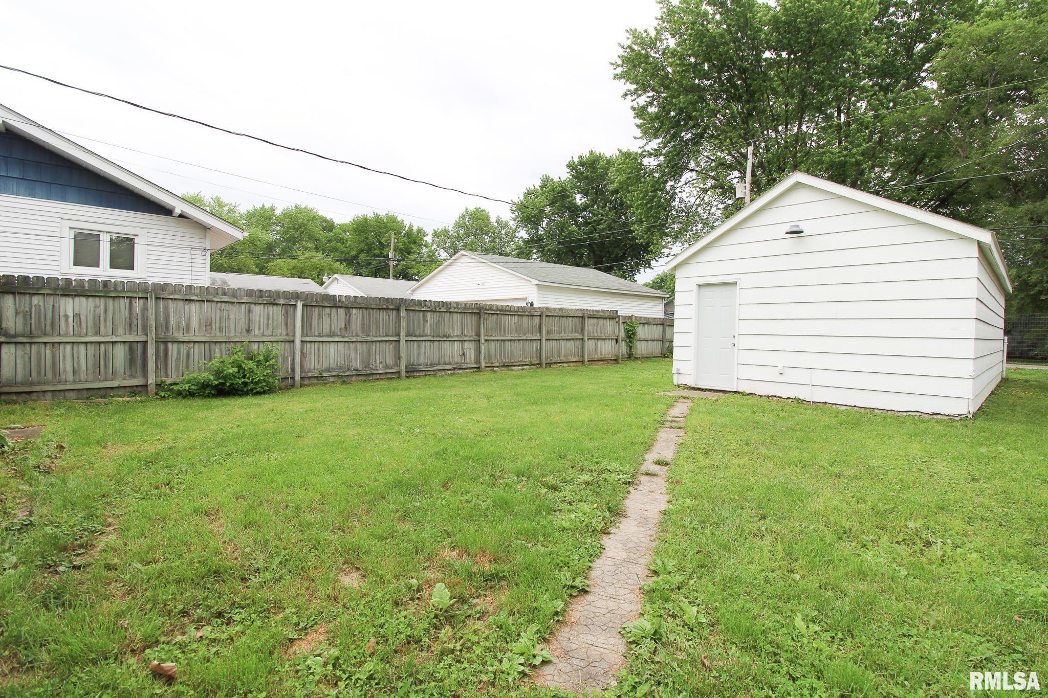 2344 Yale Boulevard Springfield, IL 62703 - Photo 2 of 13