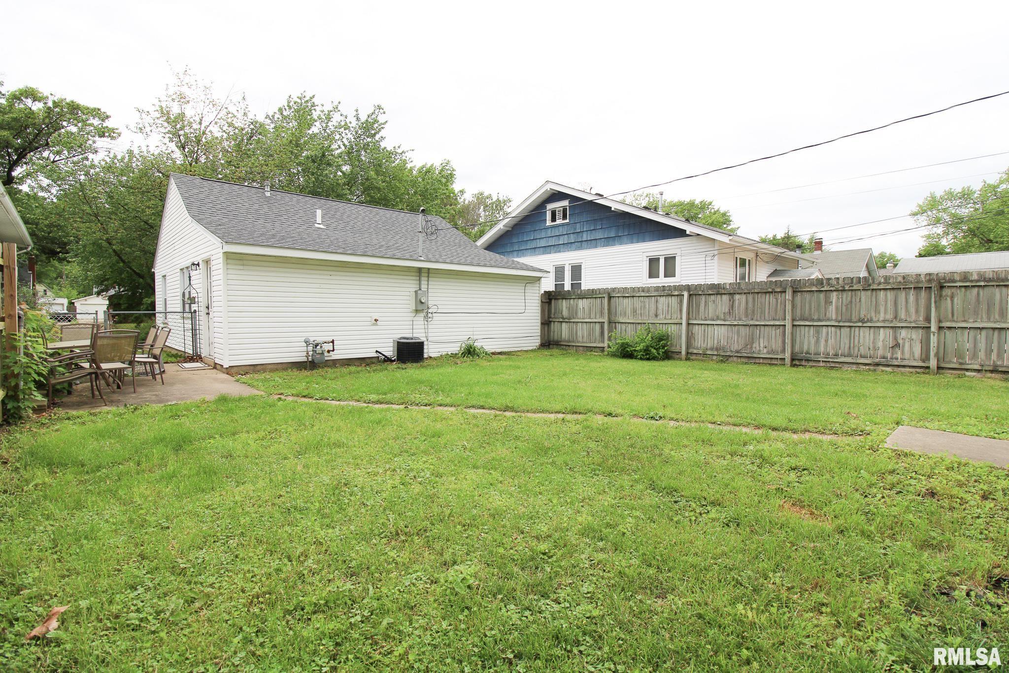 2344 Yale Boulevard Springfield, IL 62703 - Photo 3 of 13