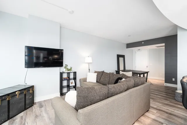 $2,650 | 335 Bridge Street Northwest, Unit 1705, Grand Rapids, MI 49504