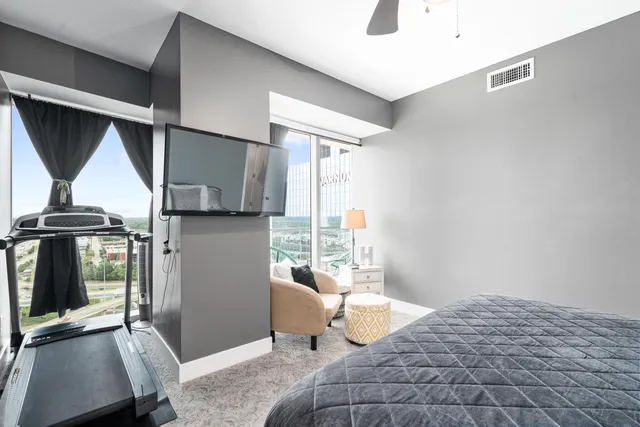 $2,650 | 335 Bridge Street Northwest, Unit 1705, Grand Rapids, MI 49504