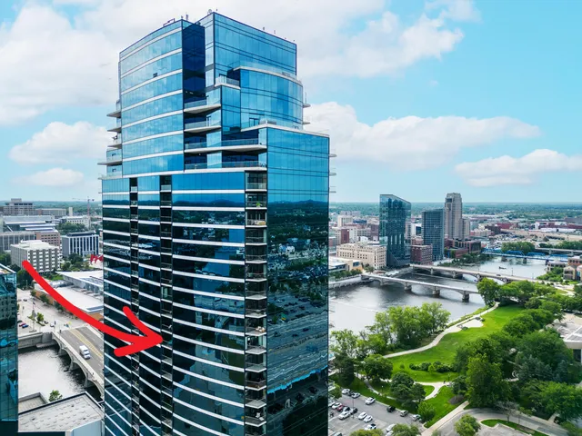 $2,650 | 335 Bridge Street Northwest, Unit 1705, Grand Rapids, MI 49504
