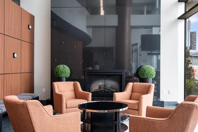 $2,650 | 335 Bridge Street Northwest, Unit 1705, Grand Rapids, MI 49504