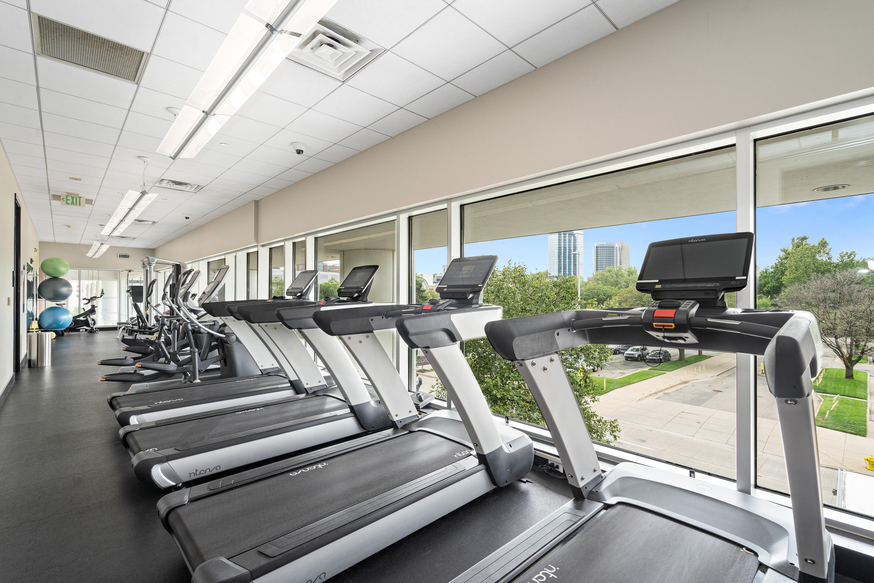 335 Bridge Street Northwest, Unit 1705 Grand Rapids, MI 49504 - Photo 28 of 29 DSC02938DSC02938