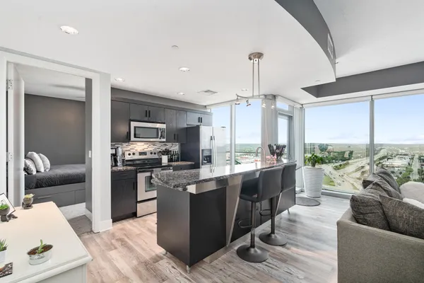 $2,650 | 335 Bridge Street Northwest, Unit 1705, Grand Rapids, MI 49504