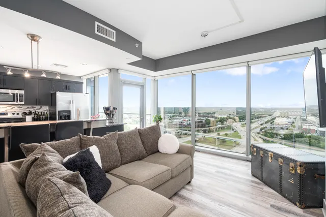 $2,650 | 335 Bridge Street Northwest, Unit 1705, Grand Rapids, MI 49504