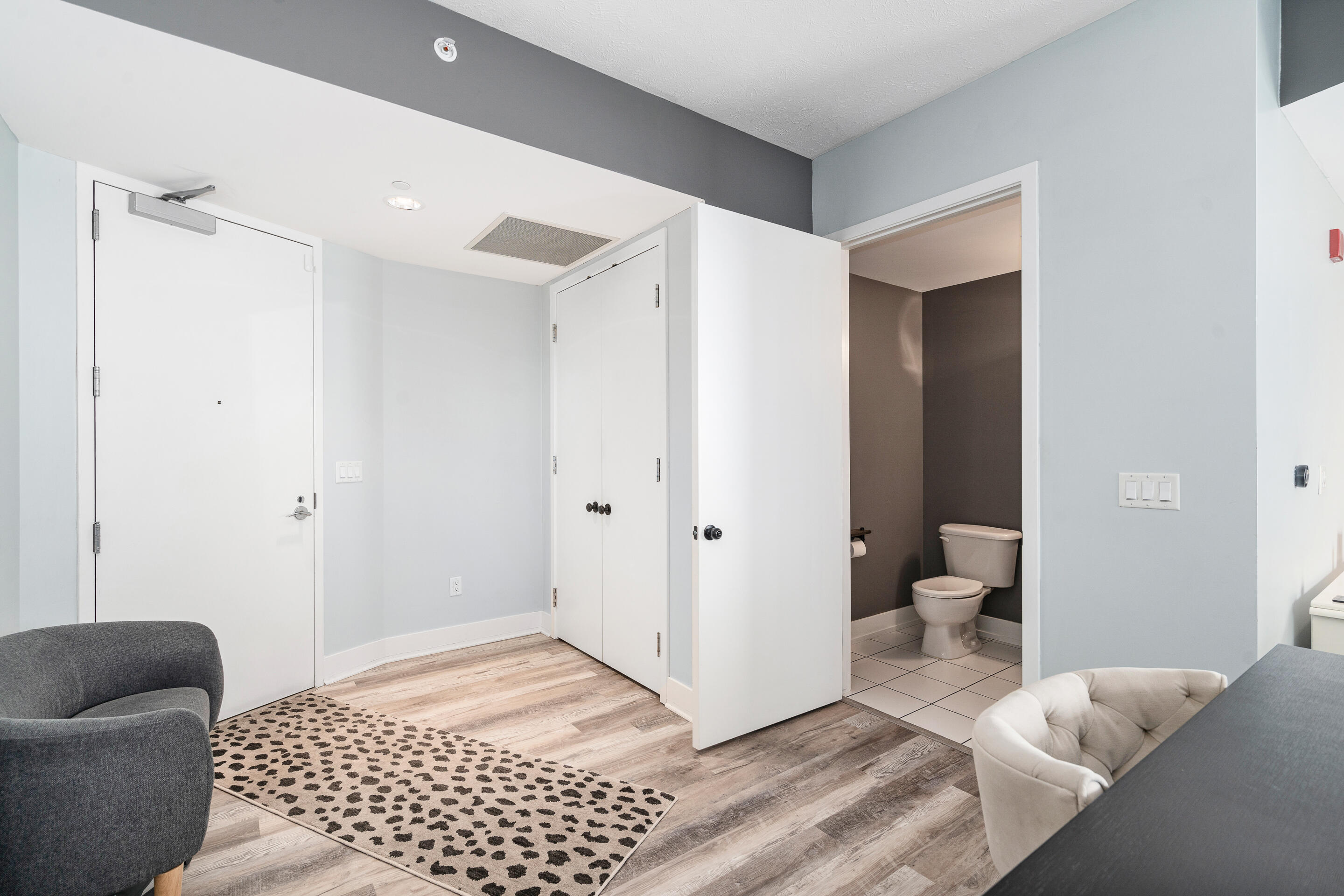 335 Bridge Street Northwest, Unit 1705 Grand Rapids, MI 49504 - Photo 9 of 29 DSC02922DSC02922