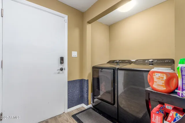 a view of utility room