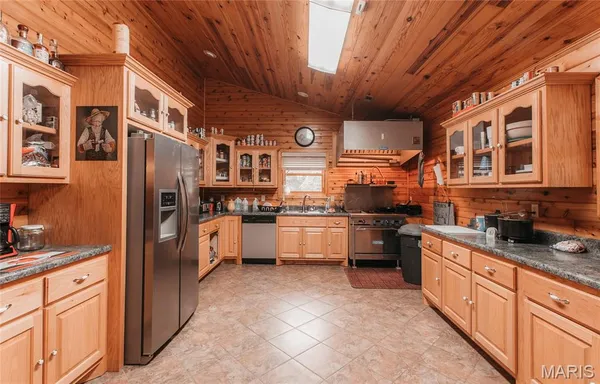 $1,899,900 | 32315 County Road 325, Salem, MO 65560