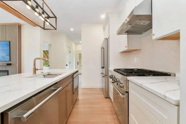 $1,725,000 | 36 McKone Street, Boston, MA 02122