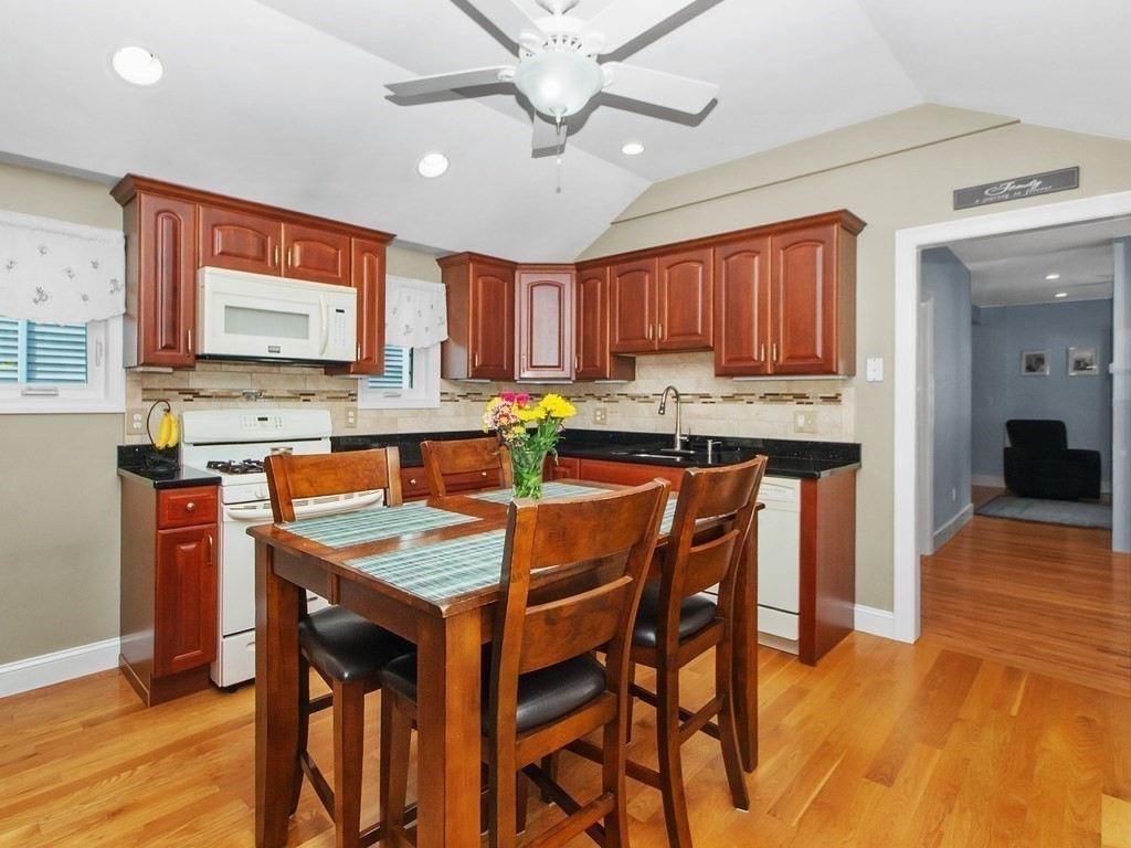 29 Ash Street Waltham, MA 02453 - Photo 8 of 37