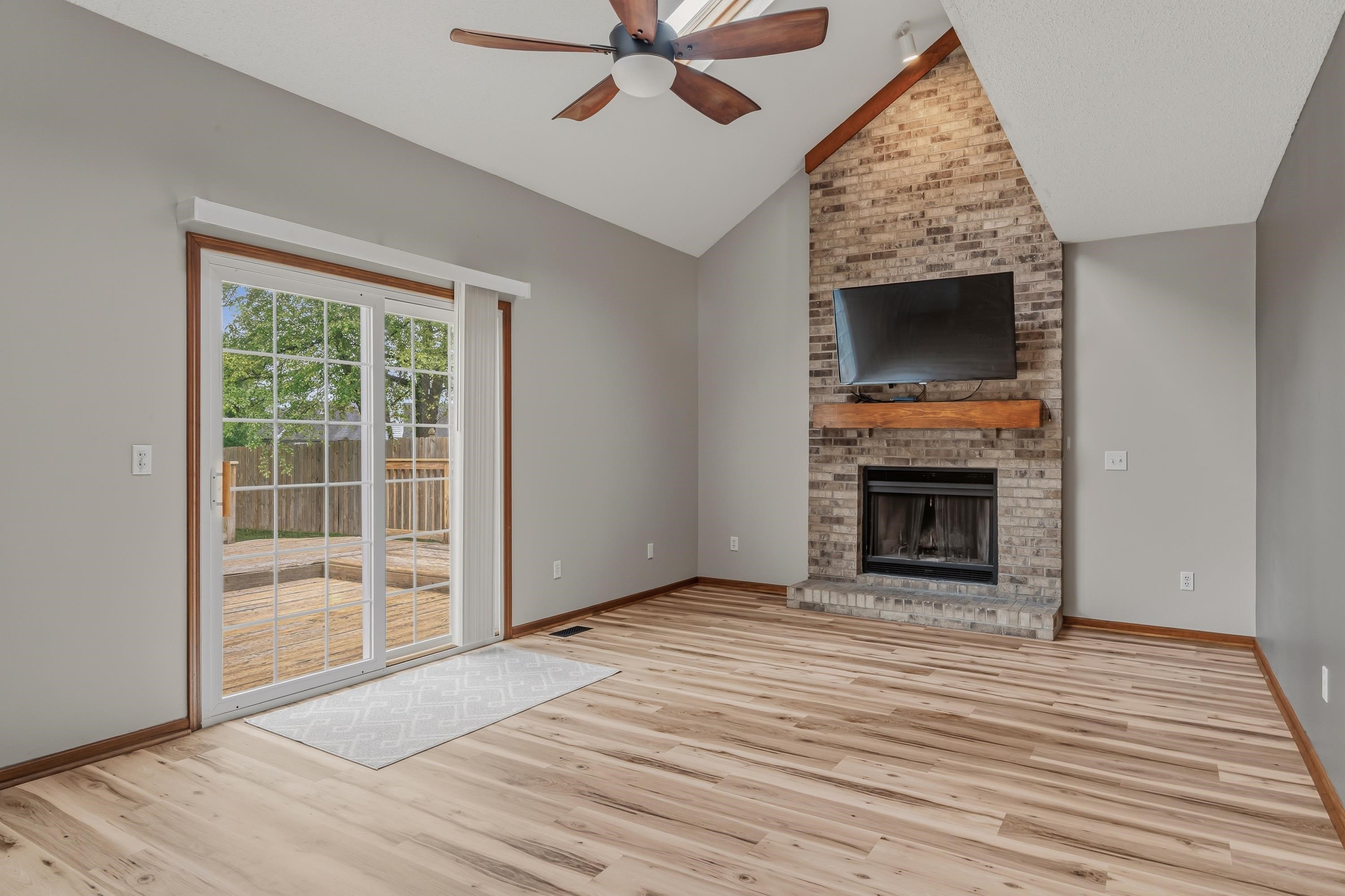 9015 Spring View Drive Fort Wayne, IN 46804 - Photo 13 of 28