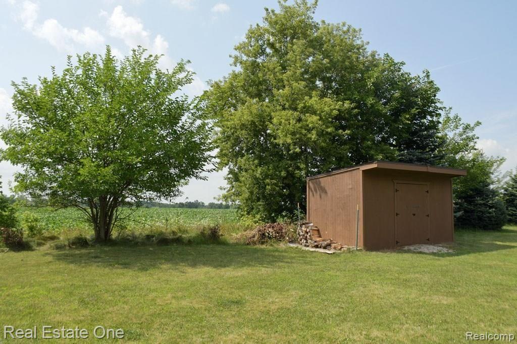 1610 Baldwin Road Lapeer, MI 48446 - Photo 39 of 42 shed.jpg