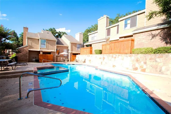 $169,999 | 2121 Park Willow Lane, Unit C, Arlington, TX 76011