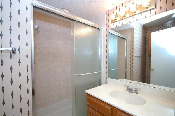 $169,999 | 2121 Park Willow Lane, Unit C, Arlington, TX 76011