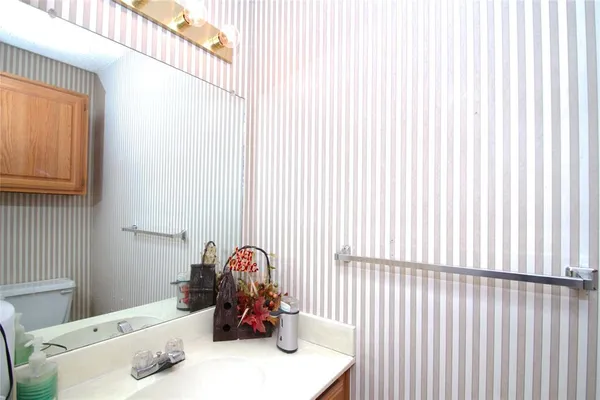 $169,999 | 2121 Park Willow Lane, Unit C, Arlington, TX 76011