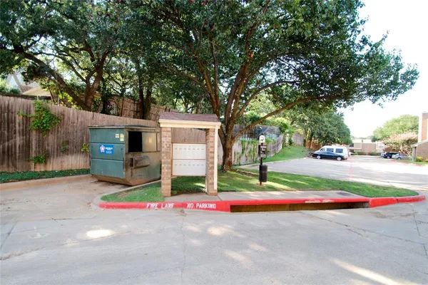 $169,999 | 2121 Park Willow Lane, Unit C, Arlington, TX 76011