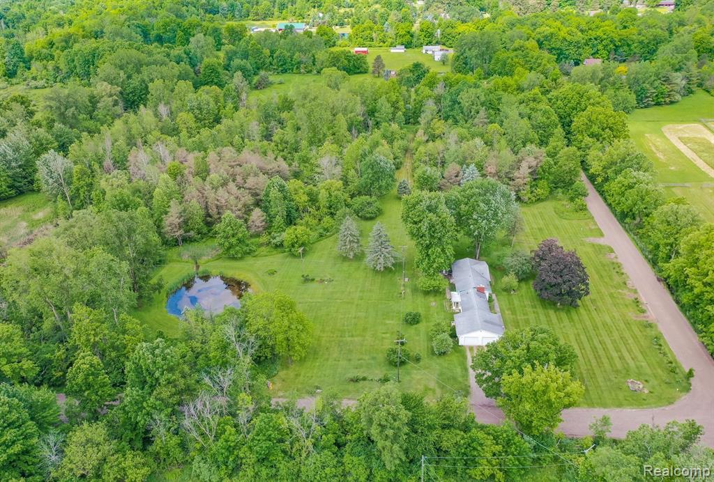 1515 Hummer Lake Road Oxford, MI 48371 - Photo 52 of 54