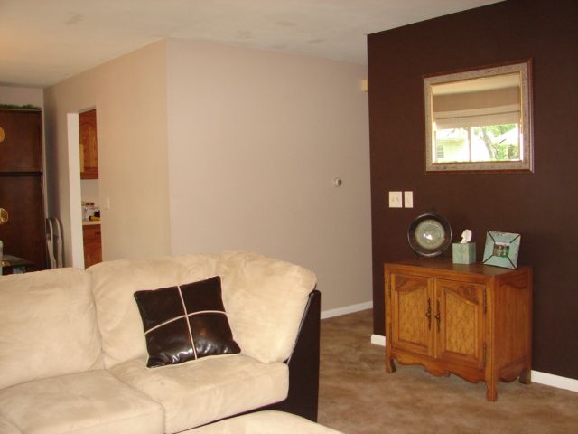 1932 Bedford Road Freeport, IL 61032 - Photo 3 of 9 Gallery Image 3