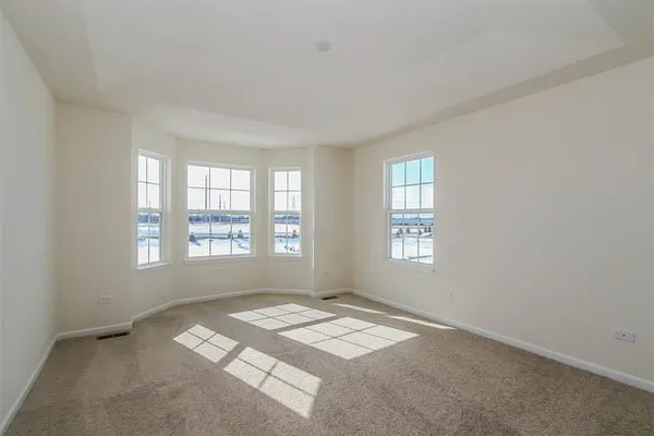 $2,895 | 2949 Madison Drive, Naperville, IL 60564