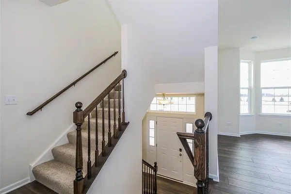 $2,895 | 2949 Madison Drive, Naperville, IL 60564