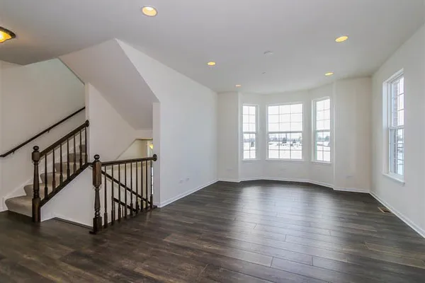 $2,895 | 2949 Madison Drive, Naperville, IL 60564