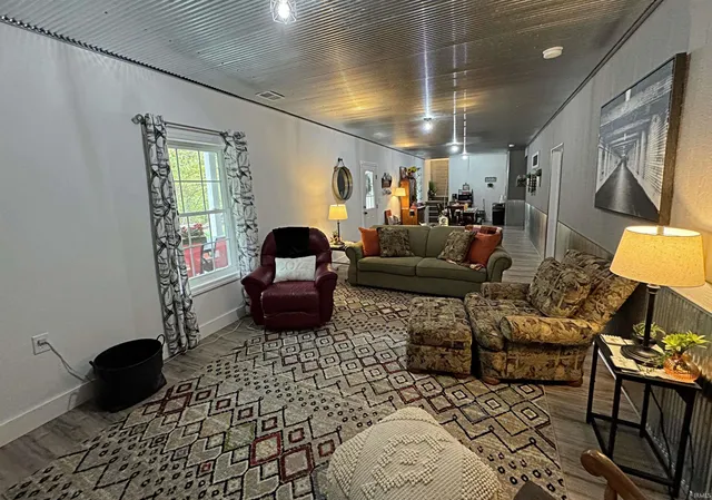 $435,000 | 4825 North 1200th Street East, Loogootee, IN 47553