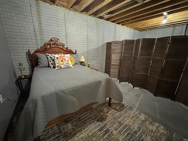 $435,000 | 4825 North 1200th Street East, Loogootee, IN 47553