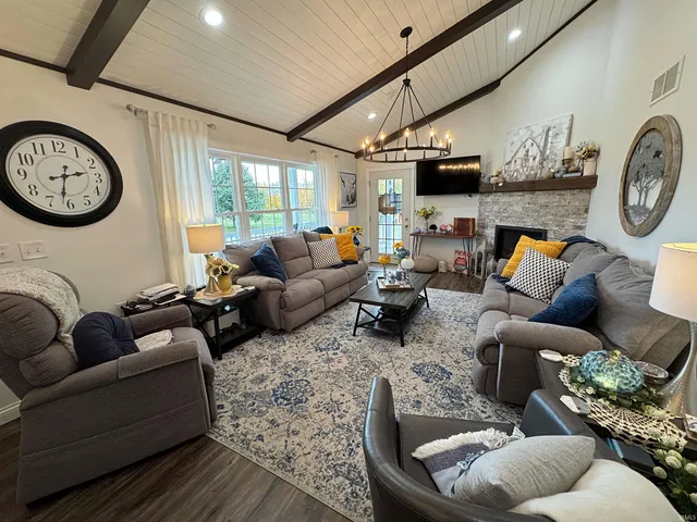 $435,000 | 4825 North 1200th Street East, Loogootee, IN 47553