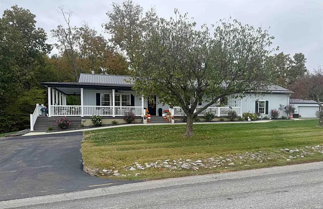 $435,000 | 4825 North 1200th Street East, Loogootee, IN 47553