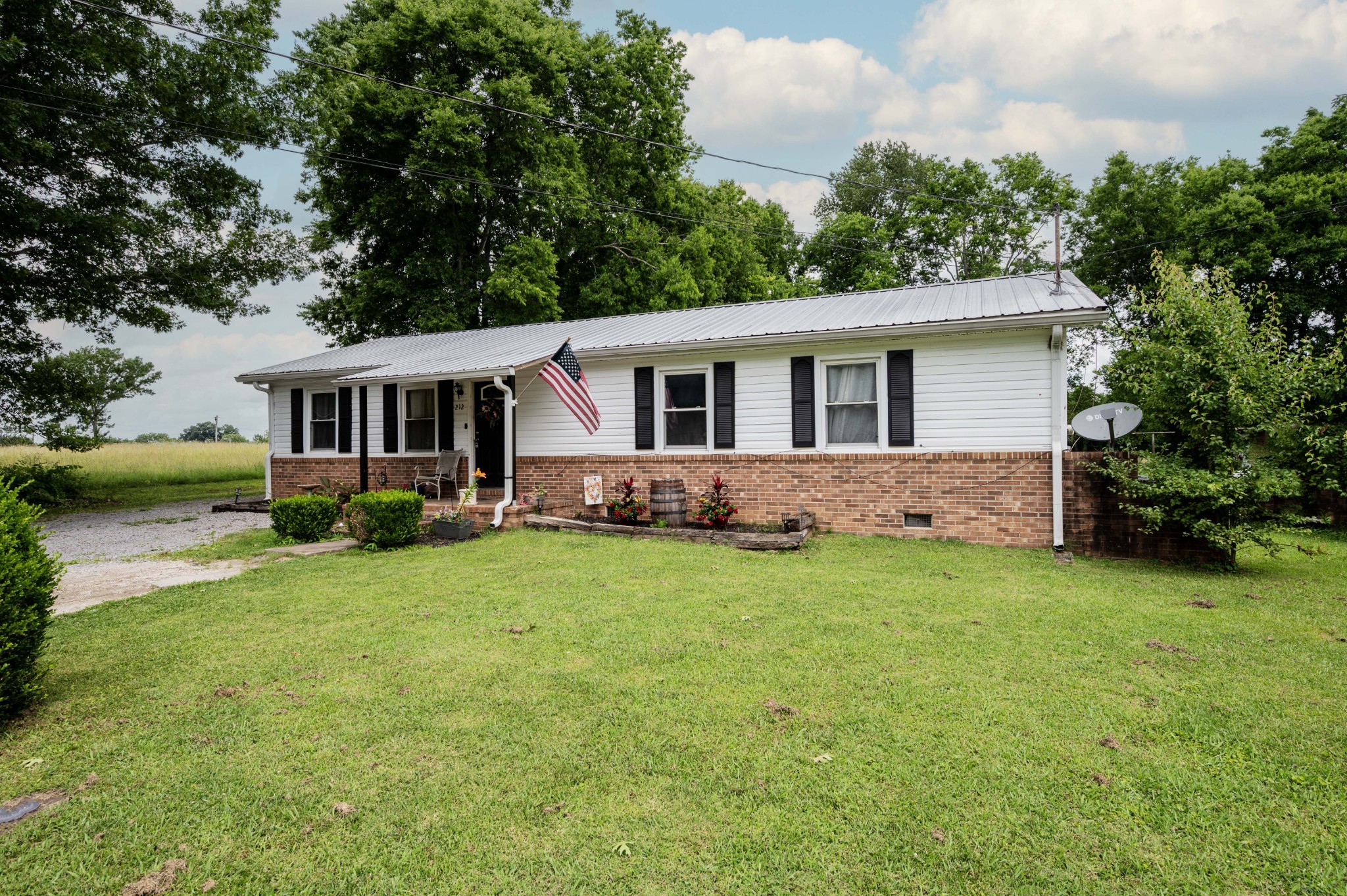 212 Decatur Street Shelbyville, TN 37160 - Photo 3 of 16 Gallery Image 3