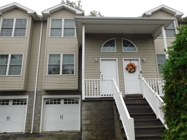 $169,000 | 4175 Wood Hills Drive, Erie, PA 16510