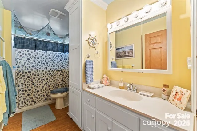 $790,000 | 10560 Lake Royalle Road, Spring Hope, NC 27882