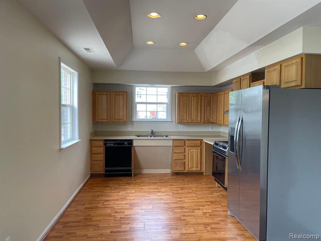 1125 Eureka Road, Unit 101 Wyandotte, MI 48192 - Photo 8 of 13