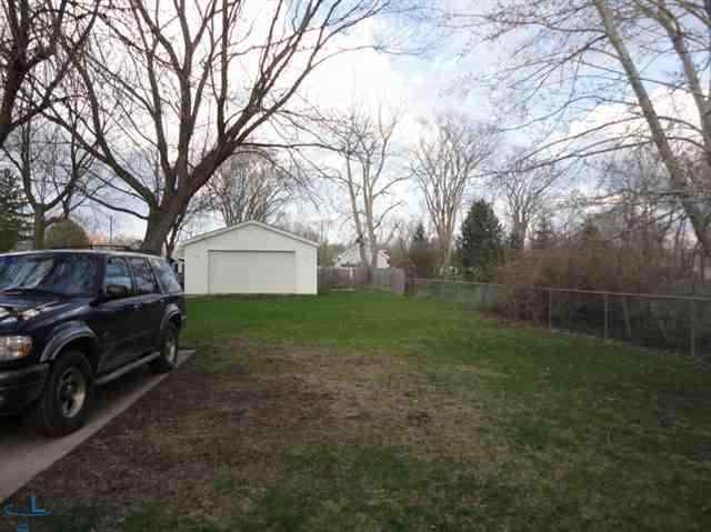 3243 Donley Avenue Rochester, MI 48309 - Photo 6 of 6 31136041-5.JPG