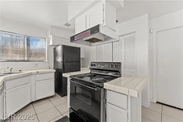 $2,100 | 6673 Silver Penny Avenue, Las Vegas, NV 89108